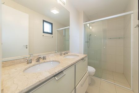 Apartamento para alugar com 96m², 2 quartos e 2 vagas Apartamento para alugar com 96m², 2 quartos e 2 vagasBanheiro da Suíte