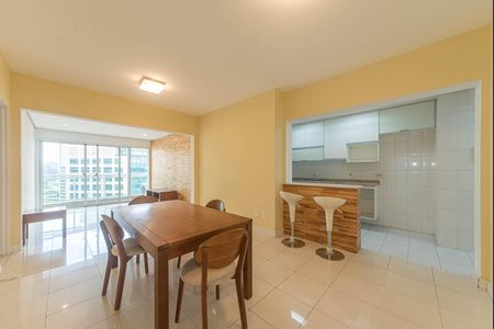 Sala de apartamento para alugar com 2 quartos, 96m² em Cidade Monções, São Paulo