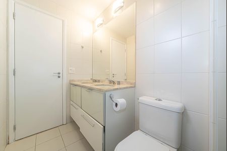 Apartamento para alugar com 96m², 2 quartos e 2 vagas Apartamento para alugar com 96m², 2 quartos e 2 vagasBanheiro da Suíte