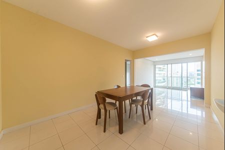 Apartamento para alugar com 96m², 2 quartos e 2 vagas Apartamento para alugar com 96m², 2 quartos e 2 vagasSala