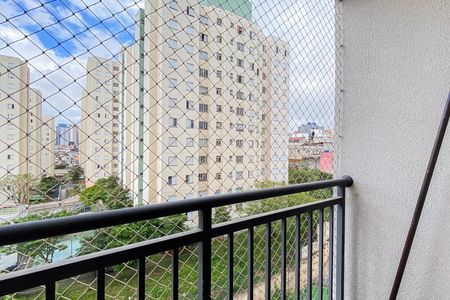 Apartamento à venda com 74m², 2 quartos e 1 vaga Apartamento à venda com 74m², 2 quartos e 1 vagaVaranda