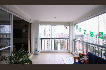 Apartamento à venda com 96m², 2 quartos e 2 vagas Apartamento à venda com 96m², 2 quartos e 2 vagasVaranda Gourmet