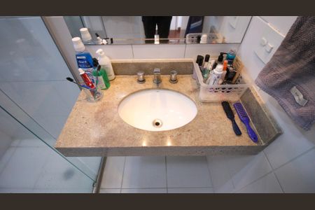 Apartamento à venda com 96m², 2 quartos e 2 vagas Apartamento à venda com 96m², 2 quartos e 2 vagasBanheiro da Suíte 2