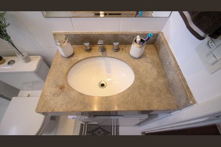 Apartamento à venda com 96m², 2 quartos e 2 vagas Apartamento à venda com 96m², 2 quartos e 2 vagasBanheiro da Suíte 1