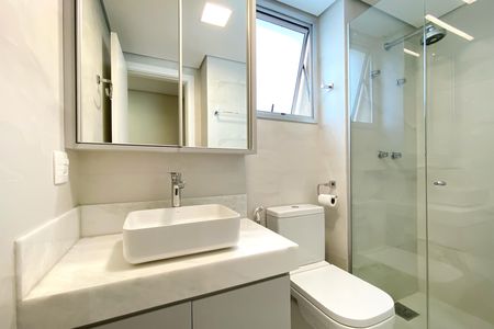 Apartamento para alugar com 83m², 3 quartos e 2 vagas Apartamento para alugar com 83m², 3 quartos e 2 vagasBanheiro