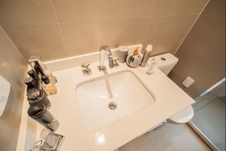 Apartamento para alugar com 231m², 4 quartos e 3 vagas Apartamento para alugar com 231m², 4 quartos e 3 vagasBanheiro da Suíte 1
