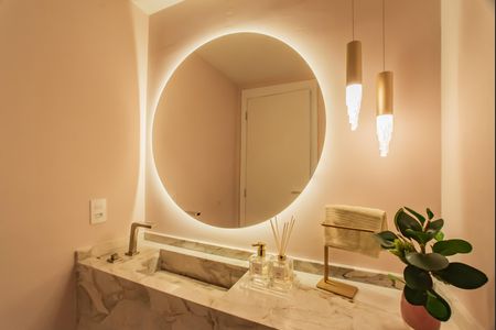 Apartamento para alugar com 231m², 4 quartos e 3 vagas Apartamento para alugar com 231m², 4 quartos e 3 vagasLavabo