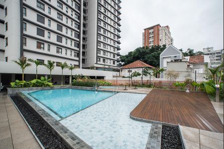 Apartamento para alugar com 231m², 4 quartos e 3 vagas Apartamento para alugar com 231m², 4 quartos e 3 vagasÁrea comum - Piscina