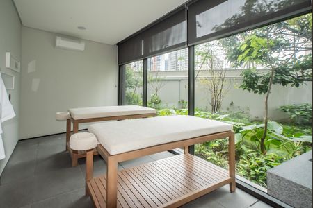 Apartamento para alugar com 231m², 4 quartos e 3 vagas Apartamento para alugar com 231m², 4 quartos e 3 vagasÁrea comum - Spa