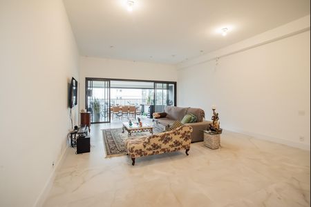 Apartamento para alugar com 231m², 4 quartos e 3 vagas Apartamento para alugar com 231m², 4 quartos e 3 vagasSala