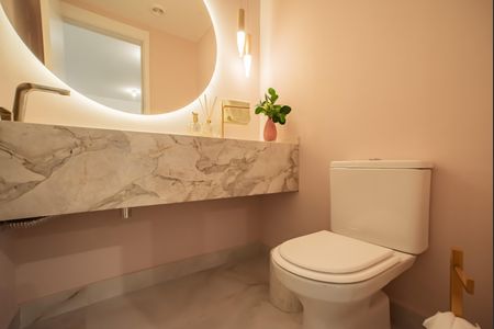 Apartamento para alugar com 231m², 4 quartos e 3 vagas Apartamento para alugar com 231m², 4 quartos e 3 vagasLavabo