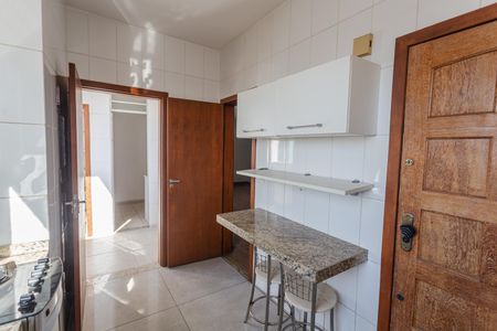 Apartamento à venda com 186m², 3 quartos e 3 vagasCozinha