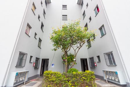 Apartamento para alugar com 45m², 2 quartos e 2 vagas Apartamento para alugar com 45m², 2 quartos e 2 vagasFachada