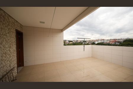Casa para alugar com 200m², 3 quartos e 1 vagaÁrea de Serviço