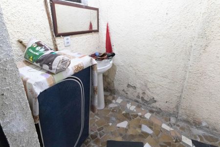 Casa para alugar com 53m², 2 quartos e sem vagaÁrea externa