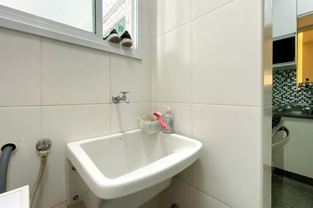 Apartamento à venda com 74m², 2 quartos e 2 vagas Apartamento à venda com 74m², 2 quartos e 2 vagasÁrea de Serviço