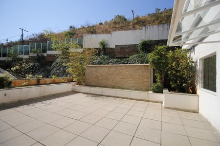 Apartamento à venda com 74m², 2 quartos e 2 vagasÁrea comum