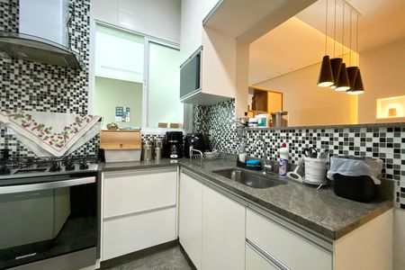 Apartamento à venda com 74m², 2 quartos e 2 vagas Apartamento à venda com 74m², 2 quartos e 2 vagasCozinha