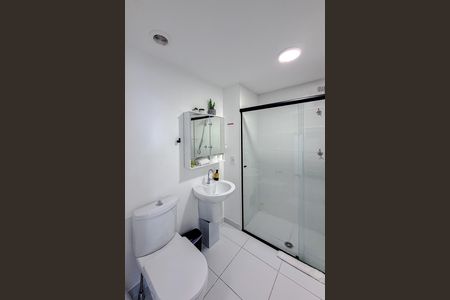 Banheiro de kitnet/studio para alugar com 1 quarto, 33m² em Vila Mariana, São Paulo