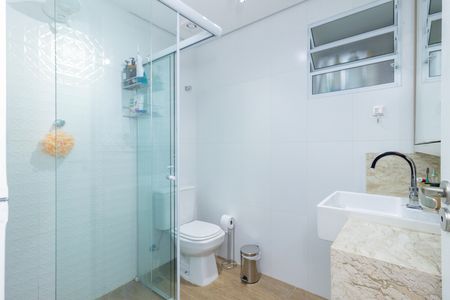 Apartamento para alugar com 70m², 2 quartos e 2 vagasBanheiro