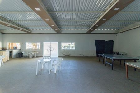 Apartamento para alugar com 70m², 2 quartos e 2 vagasÁrea comum - Salão de festas