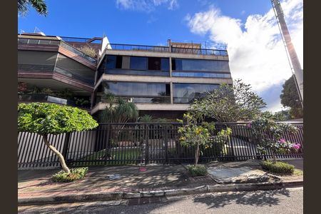 Apartamento à venda com 83m², 3 quartos e 2 vagas Apartamento à venda com 83m², 3 quartos e 2 vagasFachada