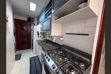 Apartamento à venda com 83m², 3 quartos e 2 vagas Apartamento à venda com 83m², 3 quartos e 2 vagasCozinha