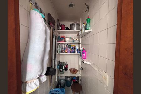 Apartamento à venda com 83m², 3 quartos e 2 vagas Apartamento à venda com 83m², 3 quartos e 2 vagasDespensa