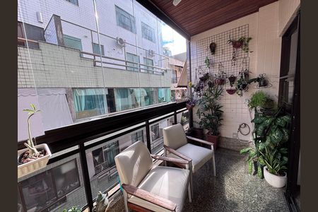 Apartamento à venda com 83m², 3 quartos e 2 vagas Apartamento à venda com 83m², 3 quartos e 2 vagasVaranda
