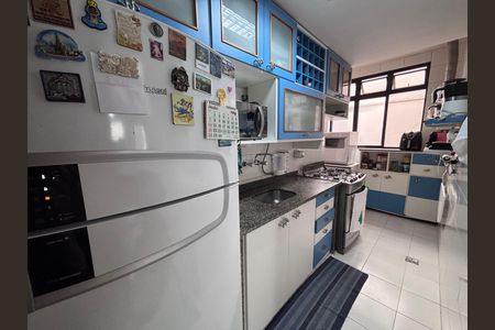 Apartamento à venda com 83m², 3 quartos e 2 vagas Apartamento à venda com 83m², 3 quartos e 2 vagasCozinha