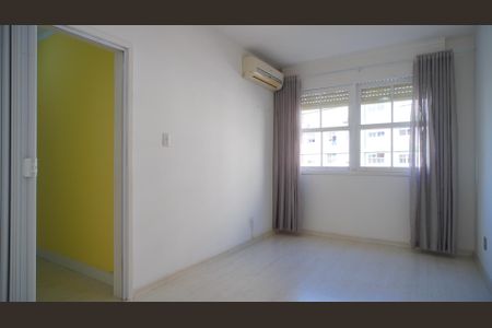 Quarto  de apartamento à venda com 1 quarto, 73m² em Petrópolis, Porto Alegre