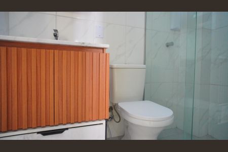 Banheiro  de apartamento à venda com 1 quarto, 73m² em Petrópolis, Porto Alegre