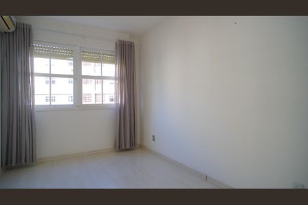 Quarto  de apartamento à venda com 1 quarto, 73m² em Petrópolis, Porto Alegre