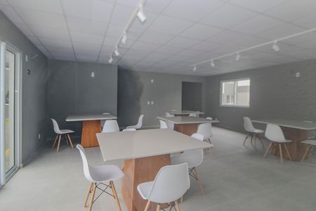 Apartamento para alugar com 50m², 2 quartos e 1 vaga Apartamento para alugar com 50m², 2 quartos e 1 vagaÁrea comum - Salão de festas