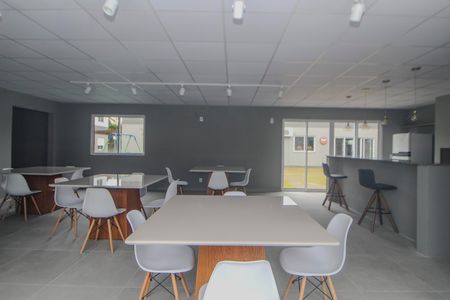 Apartamento para alugar com 50m², 2 quartos e 1 vaga Apartamento para alugar com 50m², 2 quartos e 1 vagaÁrea comum - Salão de festas