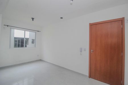 Sala/Cozinha de apartamento para alugar com 2 quartos, 50m² em Guarujá, Porto Alegre