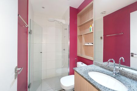 Banheiro de kitnet/studio para alugar com 1 quarto, 24m² em Consolação, São Paulo