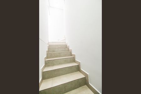 Apartamento para alugar com 63m², 1 quarto e sem vaga Apartamento para alugar com 63m², 1 quarto e sem vagaEscada