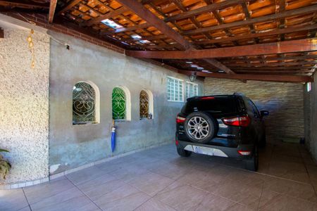 Garagem de casa à venda com 3 quartos, 176m² em Jardim Ocara, Santo André