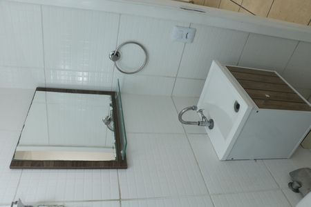 Banheiro de apartamento para alugar com 2 quartos, 60m² em Jardim Alvorada, Nova Iguaçu