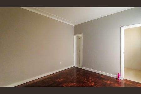 Sala e quarto  de kitnet/studio para alugar com 1 quarto, 37m² em Menino Deus, Porto Alegre