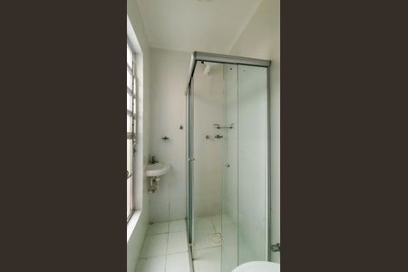 Banheiro  de kitnet/studio para alugar com 1 quarto, 37m² em Menino Deus, Porto Alegre