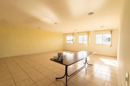 Apartamento à venda com 46m², 2 quartos e 1 vaga Apartamento à venda com 46m², 2 quartos e 1 vagaÁrea comum - Salão de festas