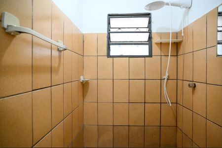 Casa para alugar com 25m², 1 quarto e 1 vaga Casa para alugar com 25m², 1 quarto e 1 vagaBanheiro