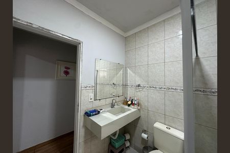 Casa para alugar com 88m², 2 quartos e 2 vagas Casa para alugar com 88m², 2 quartos e 2 vagasBanheiro