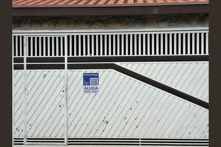 Casa para alugar com 88m², 2 quartos e 2 vagas Casa para alugar com 88m², 2 quartos e 2 vagasFachada