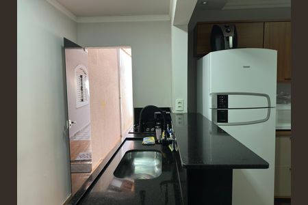 Casa para alugar com 88m², 2 quartos e 2 vagas Casa para alugar com 88m², 2 quartos e 2 vagasCozinha
