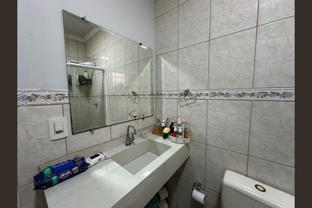 Casa para alugar com 88m², 2 quartos e 2 vagas Casa para alugar com 88m², 2 quartos e 2 vagasBanheiro
