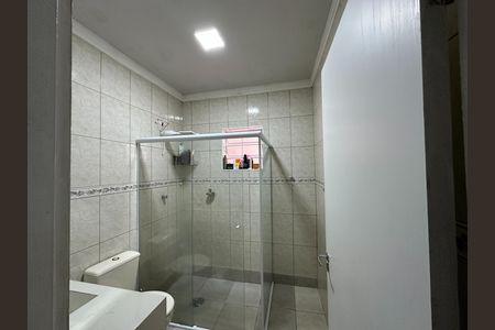 Casa para alugar com 88m², 2 quartos e 2 vagas Casa para alugar com 88m², 2 quartos e 2 vagasBanheiro