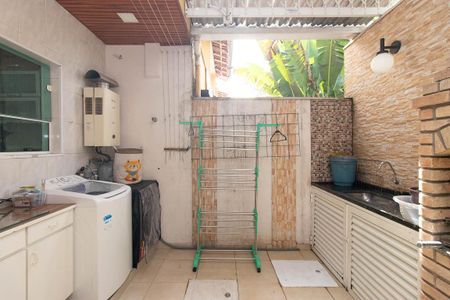 Casa de condomínio à venda com 87m², 2 quartos e 1 vaga Casa de condomínio à venda com 87m², 2 quartos e 1 vagaÁrea de Serviço